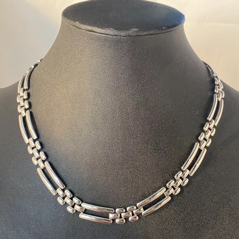 VINTAGE MONET Silver Chain Linked Necklace 17”